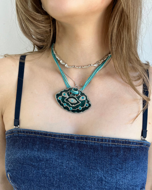 pendant necklace
