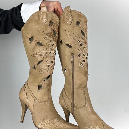 heeled boots, UK 6