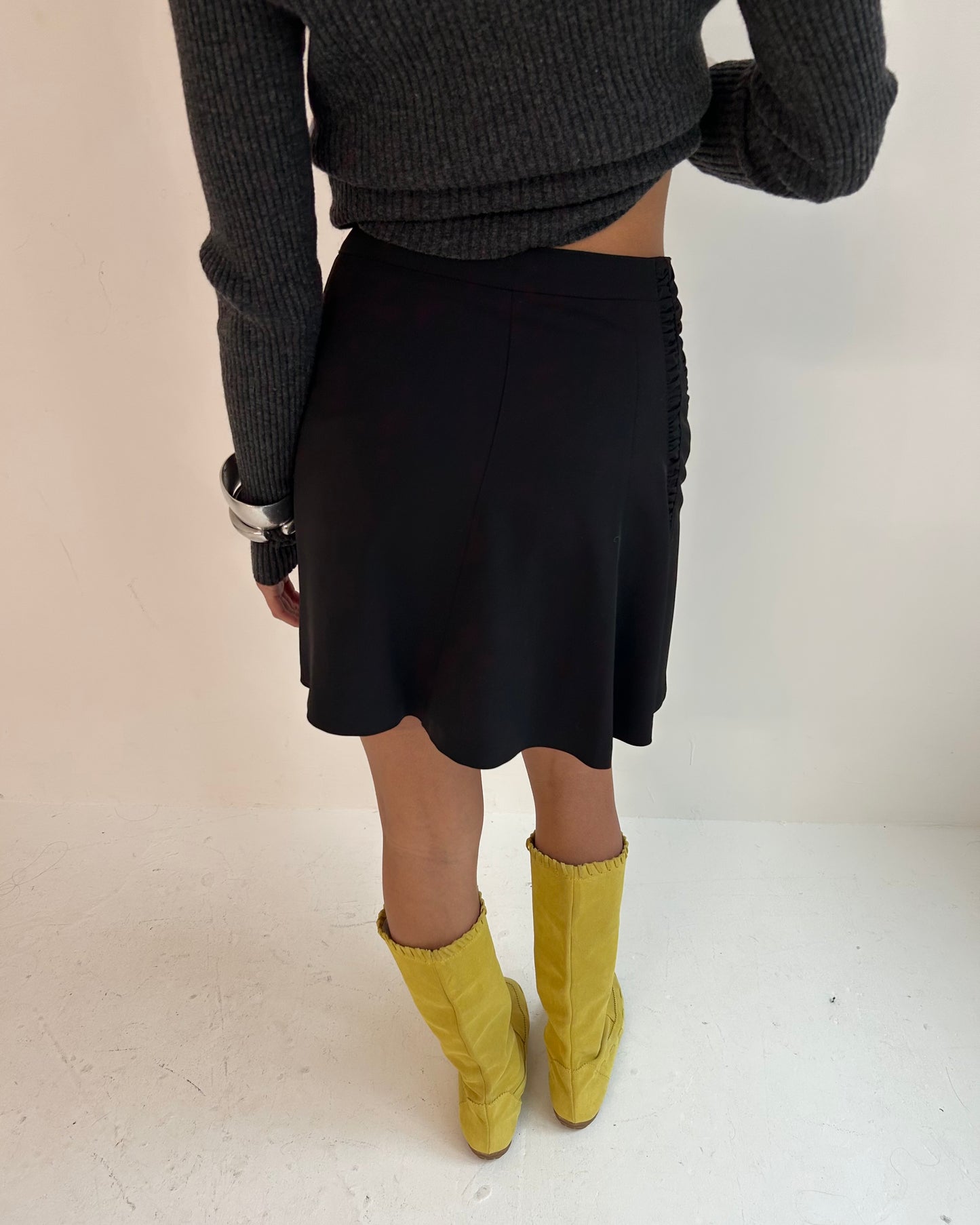 pleated skirt