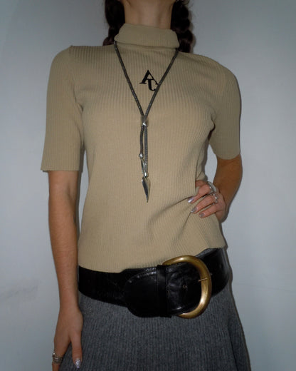 Armani turtleneck, M