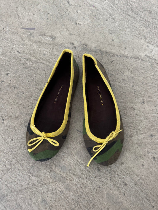 ballet flats