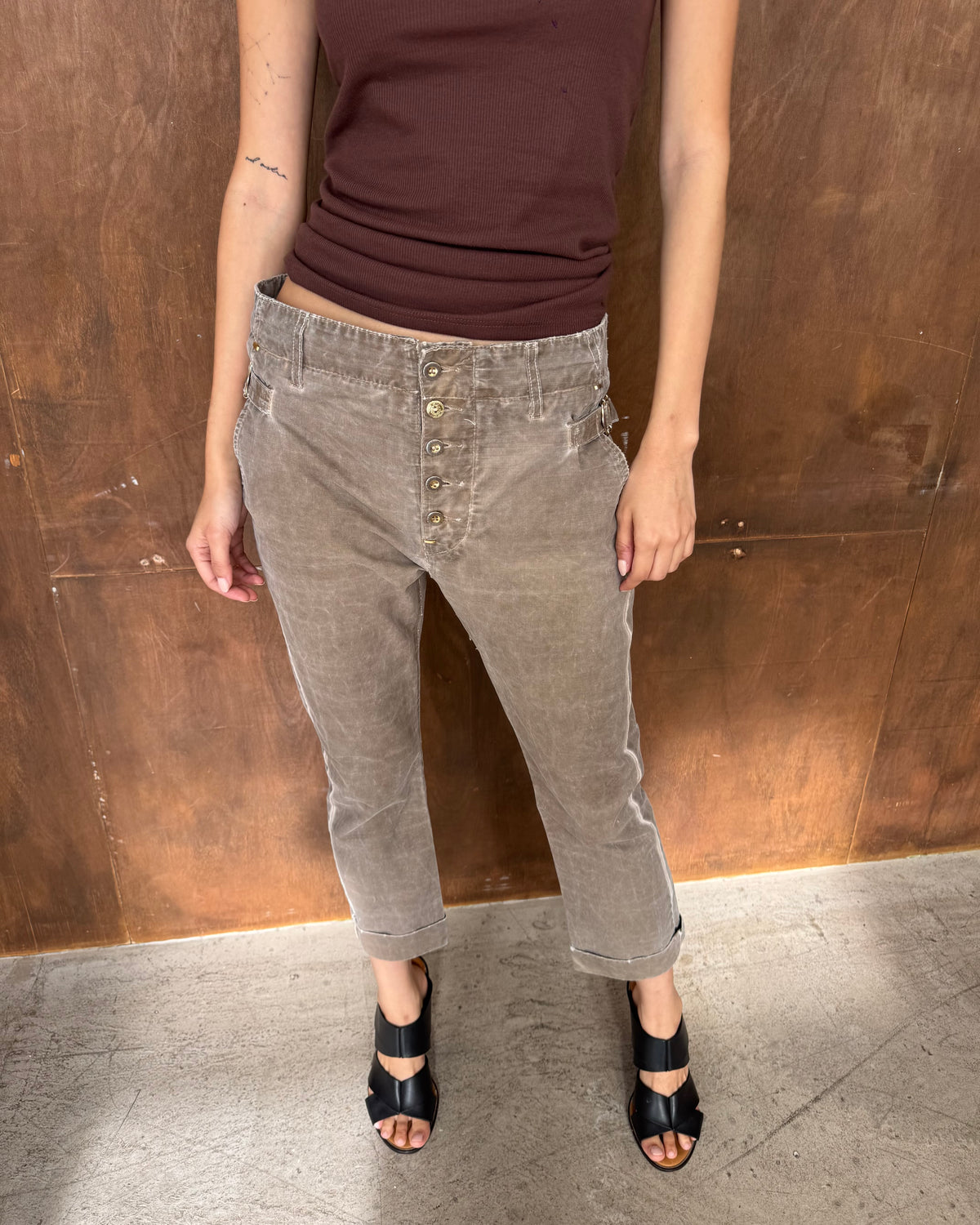 buckle-back trousers