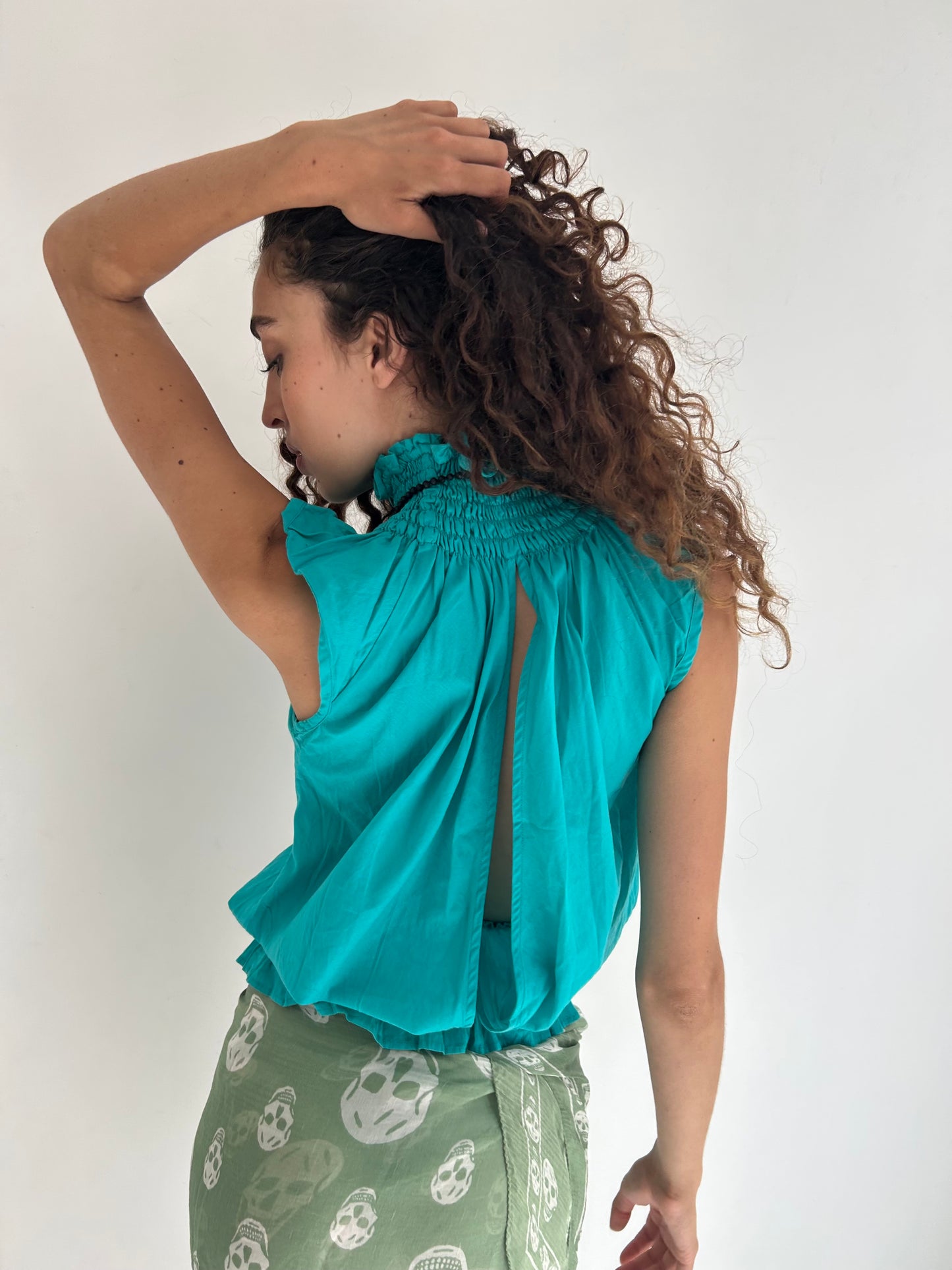 keyhole top