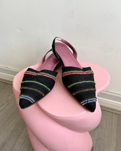 beaded flats, UK 5.5