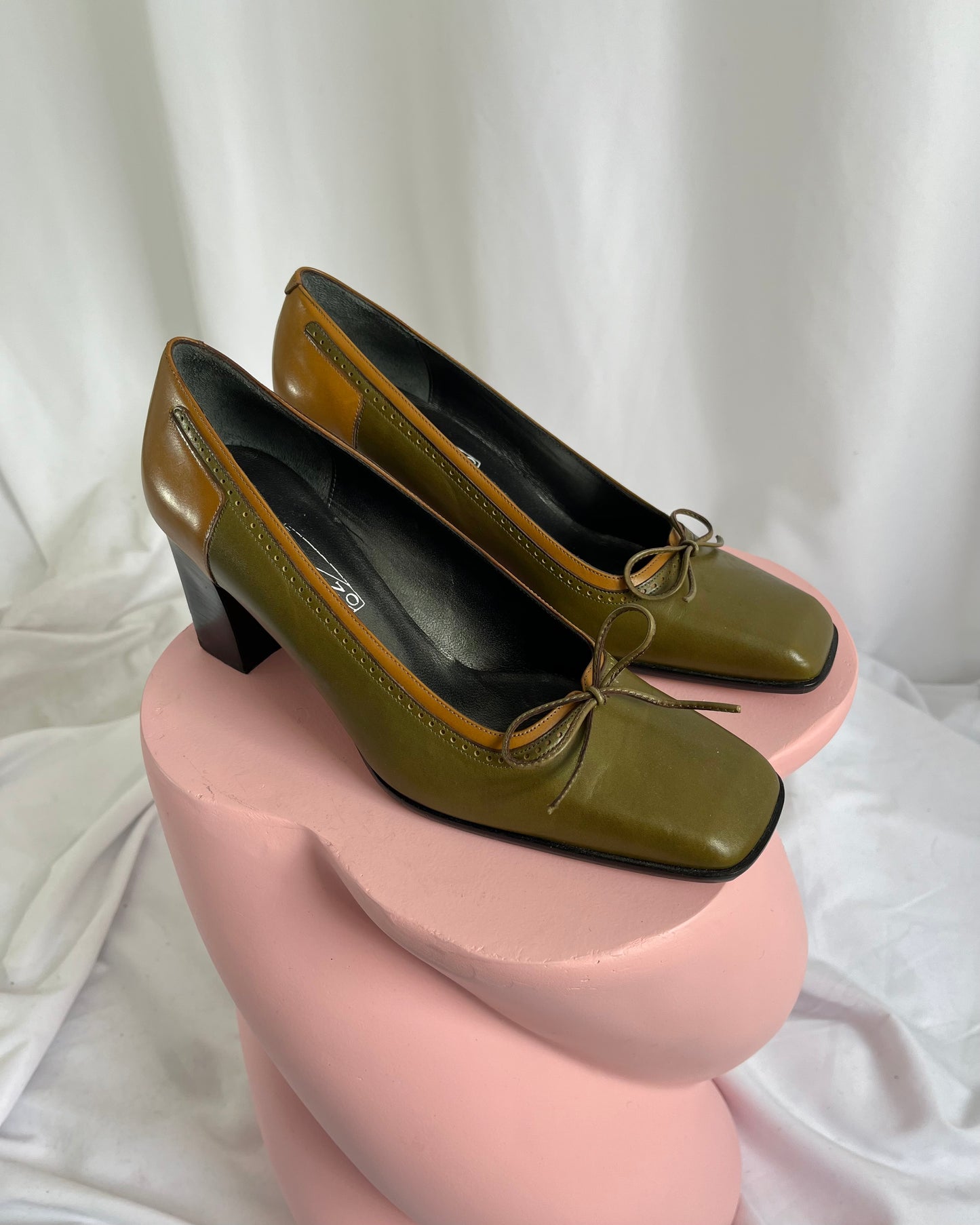 court heels, UK 5